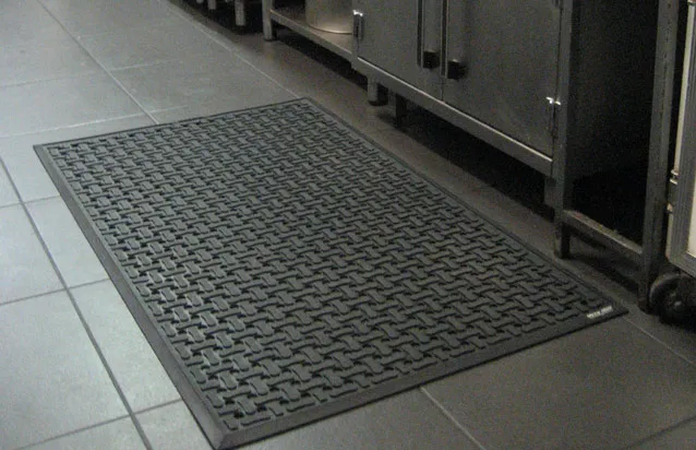 Protect the Floor of Your Kitchen with Kitchen Mats